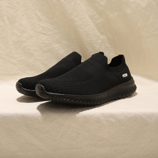 르까프 남성 여성 고프런 런닝화 올블랙 LE3Y001U-BK